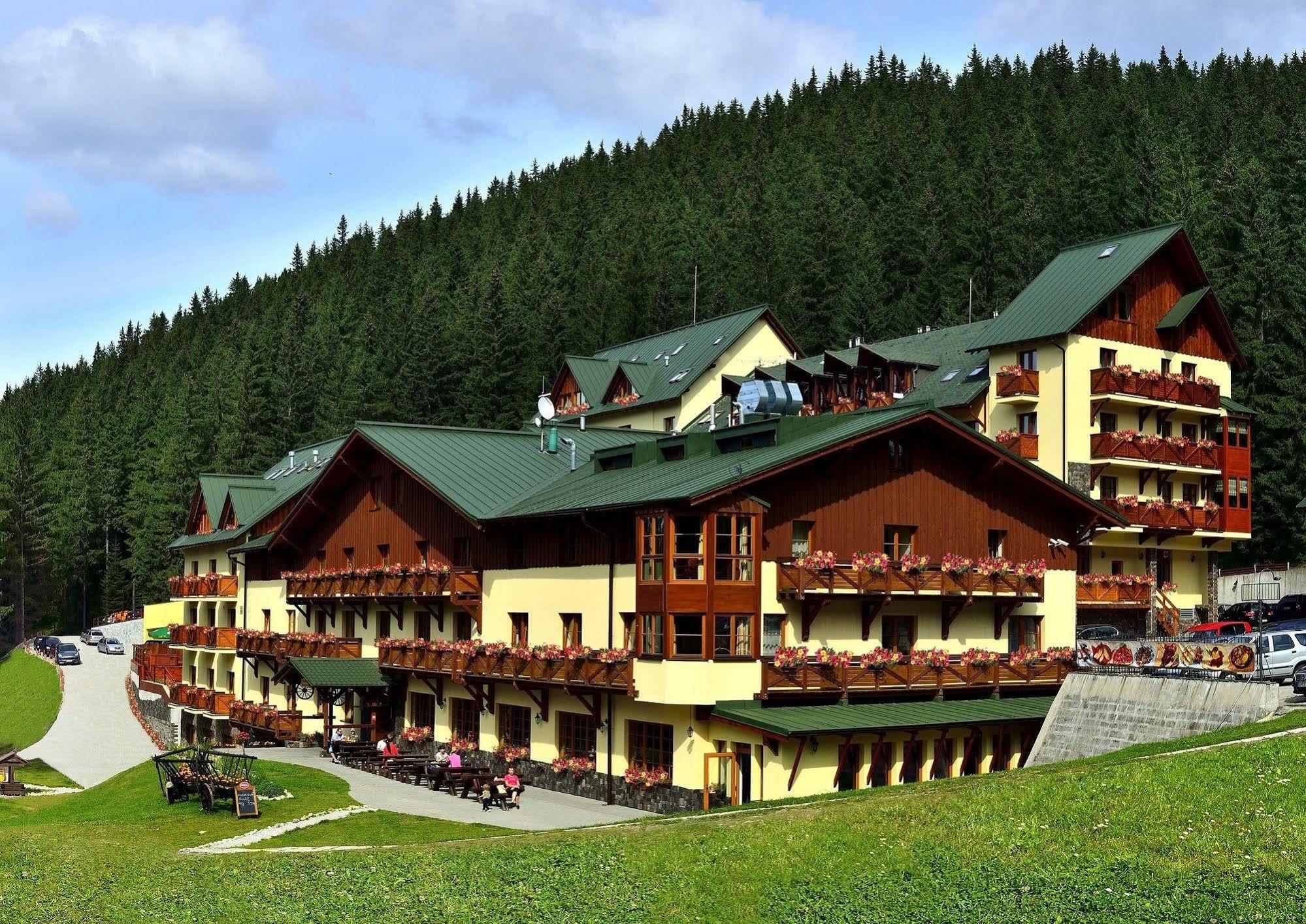 Ski & Wellness Residence Družba Demänovská Dolina Eksteriør billede